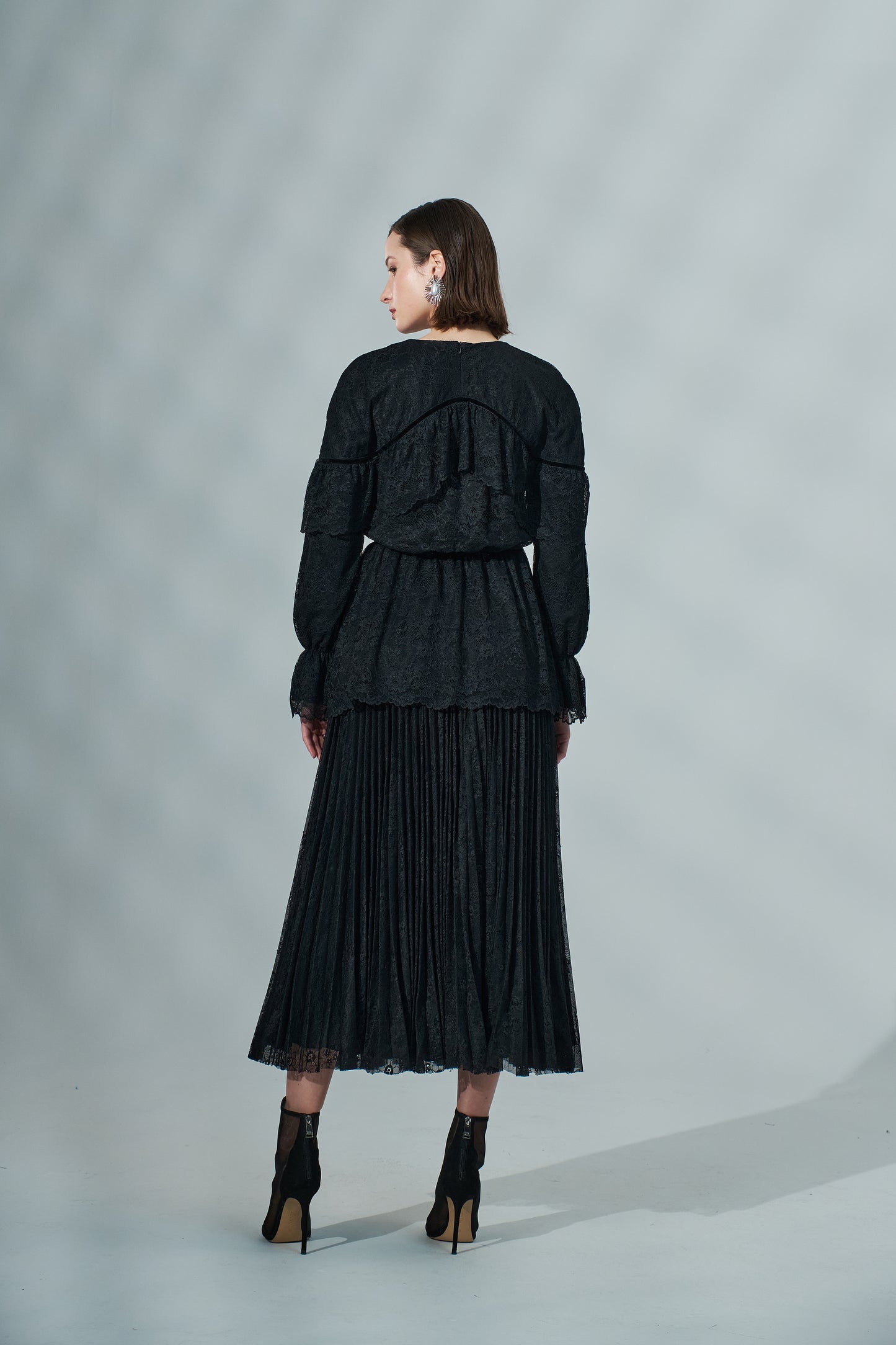 Kadın Fırfır Detaylı Dantel Bluz