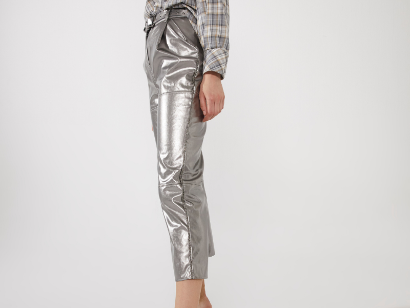 Gümüş Kemerli Deri Pantolon