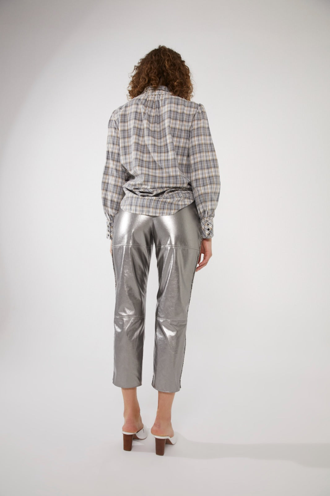 Gümüş Deri Pantolon