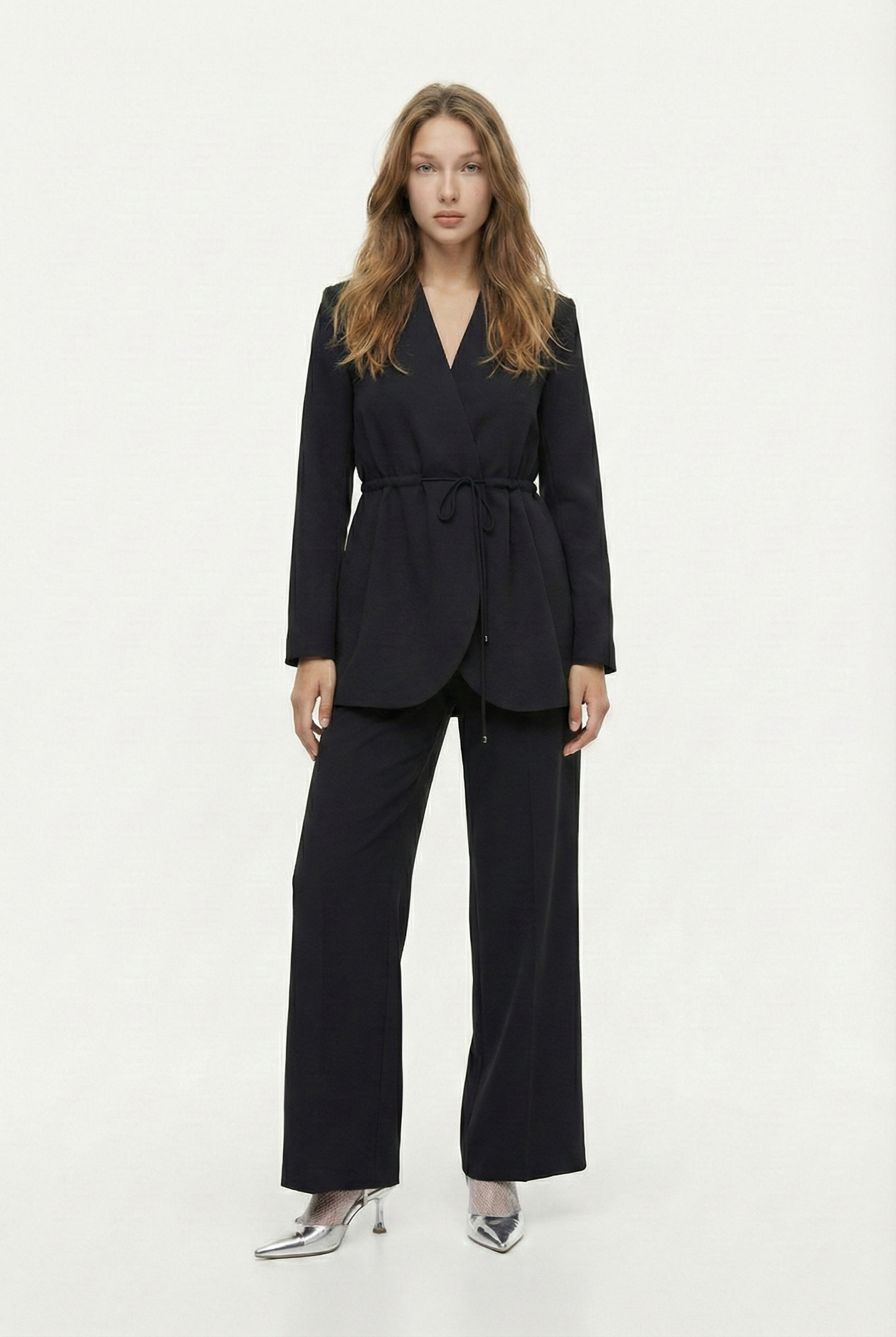 Uzun Kollu Beli Bağcıklı Ceket