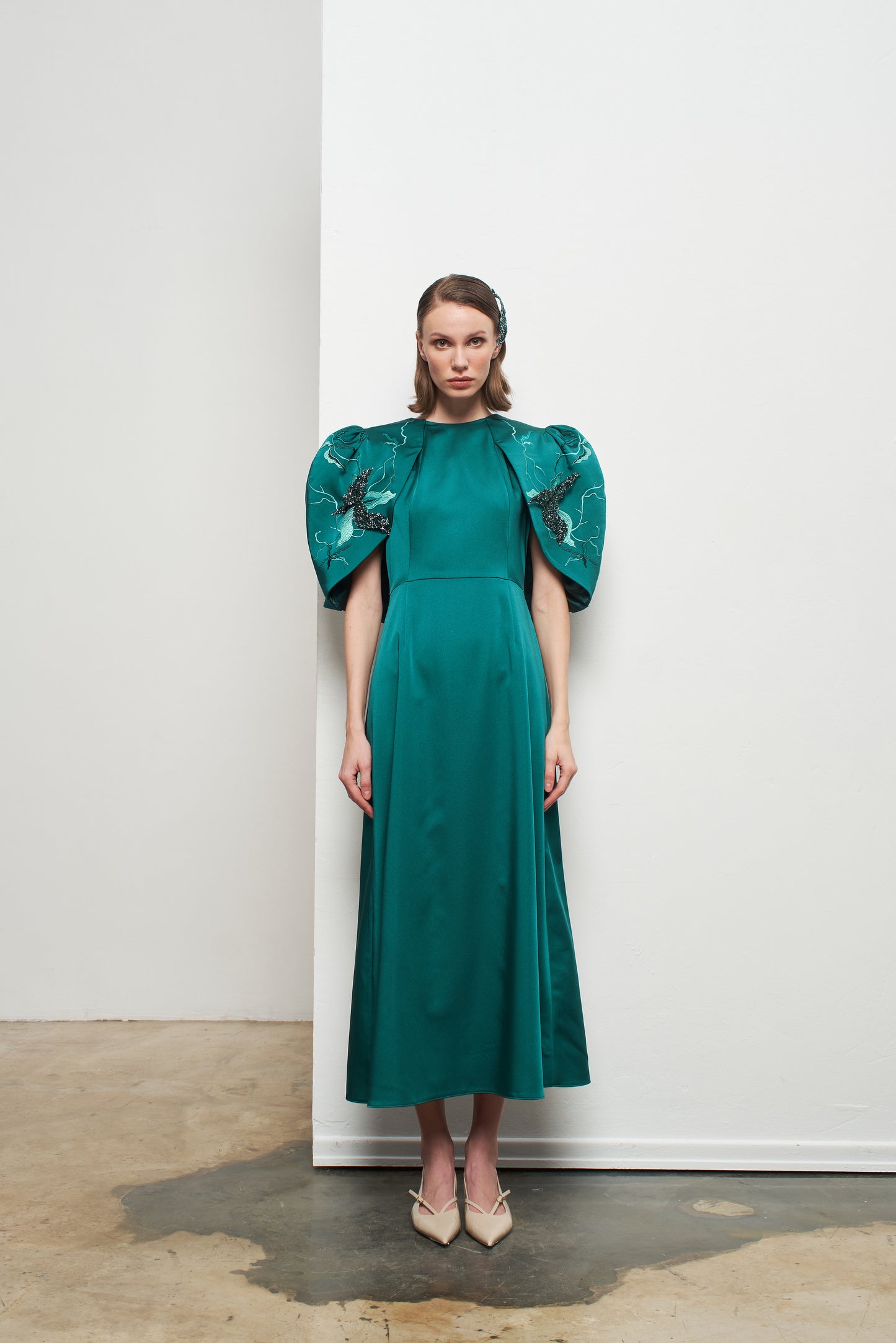 Kadın Uzun Kolsuz Saten Elbise