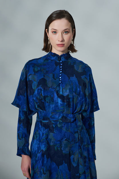 Kadın Uzun Ön Düğmeli Desenli Kupra Elbise