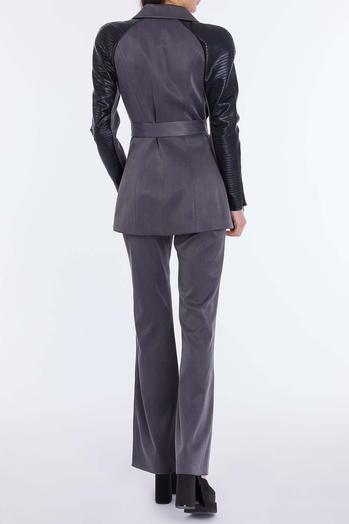 Kadın Kolu Deri Detaylı Ceket